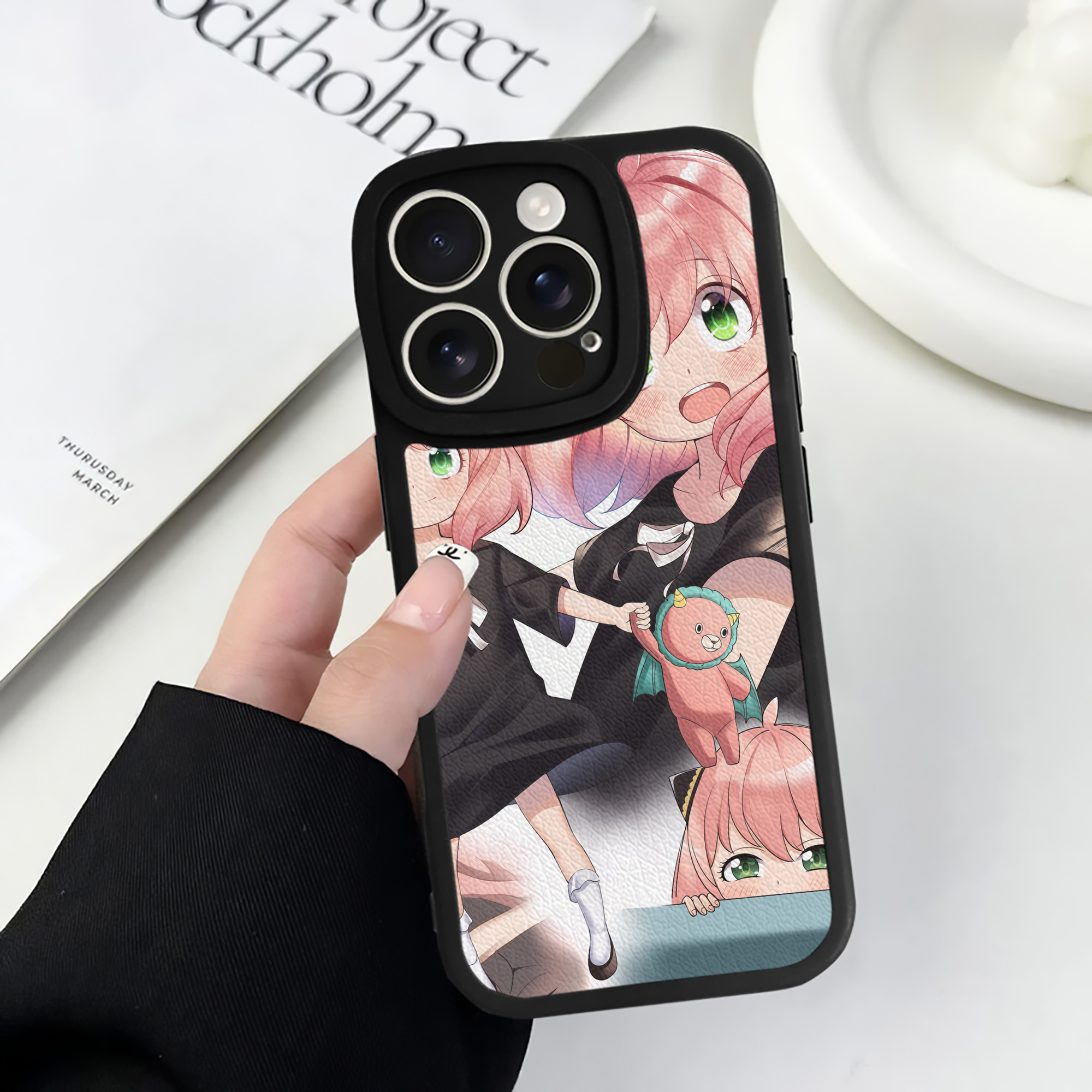 （画像用） SPY×FAMILY间谍家家酒 【iPhone 16シリーズ対応】シリコンスマホケース（レザー調） 材質：シリコン